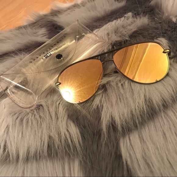 Quay Australia Accessories - Quay Australia High Key Green/Gold Sunglasses Used
